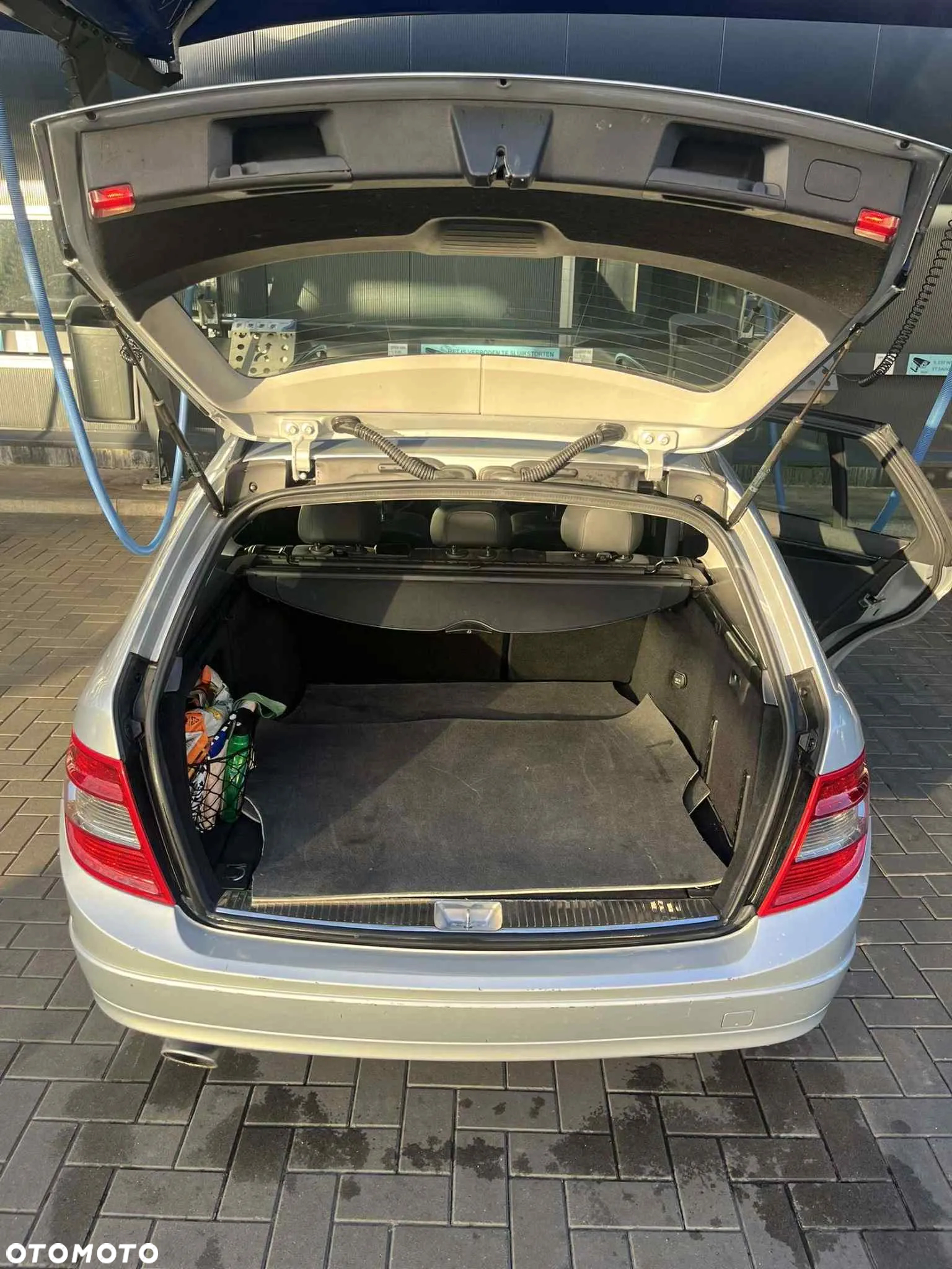 Mercedes-Benz Klasa C 180 T CDI DPF (BlueEFFICIENCY) Avantgarde - 6