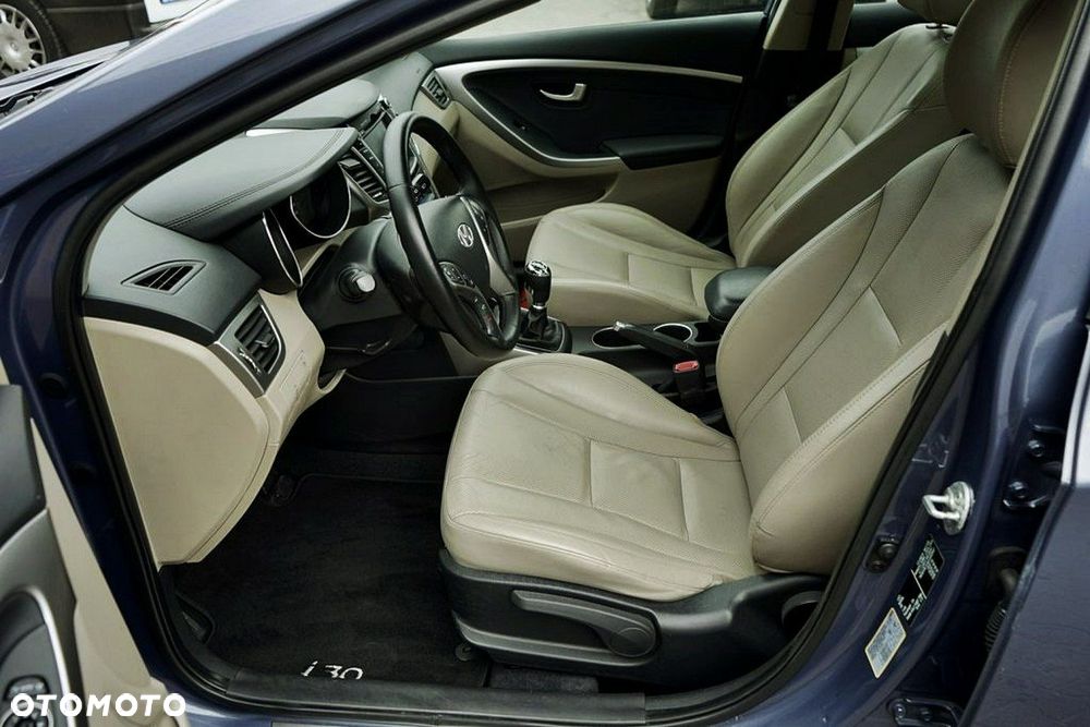 Hyundai i30 - 16