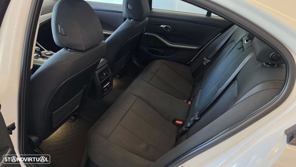 BMW 330 e Line Sport Auto - 47