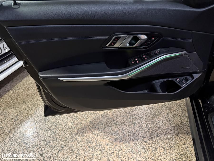 BMW 330 e Aut. M Sport - 33
