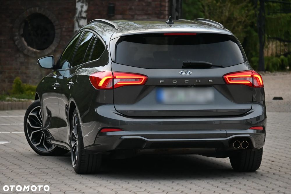 Ford Focus 1.5 EcoBoost ST-Line - 16