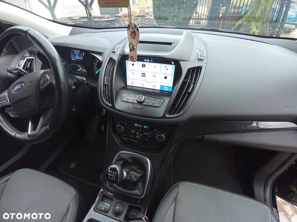 Ford Kuga 2.0 TDCi 4WD Titanium Plus - 22