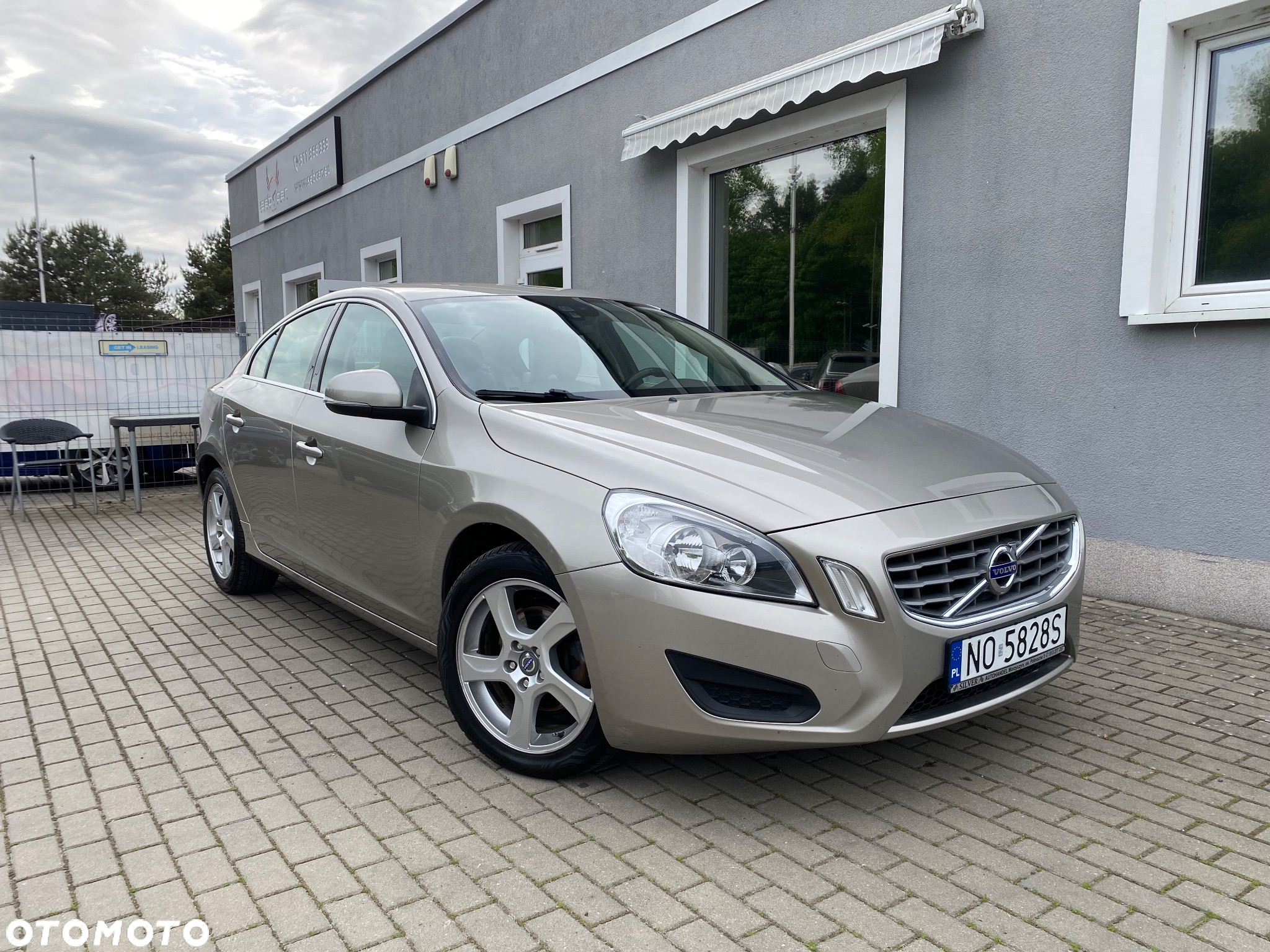 Volvo S60 - 2
