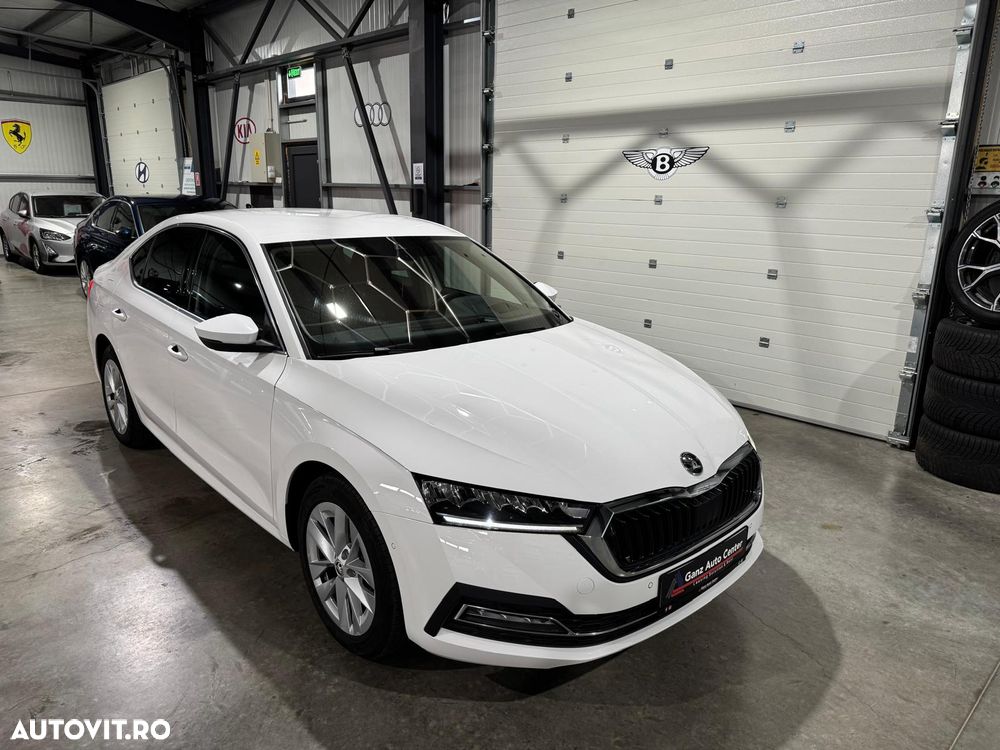 Skoda Octavia 2.0 TDI DSG Style - 33