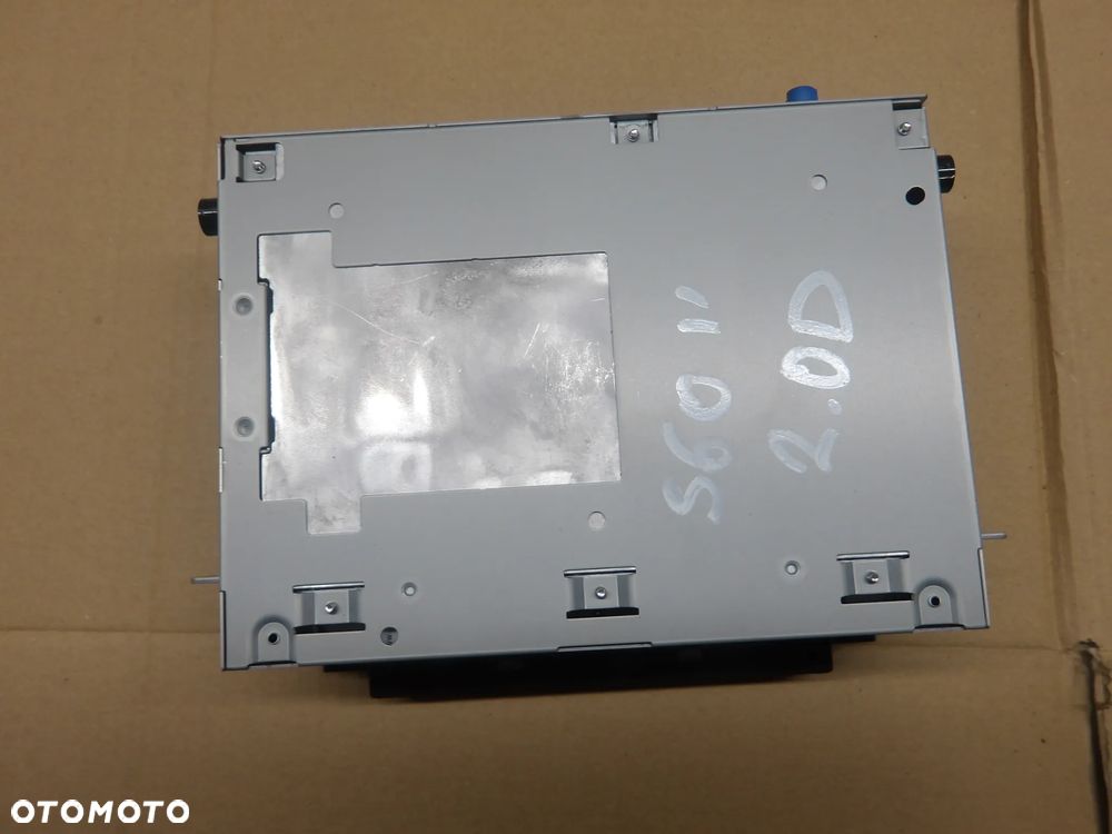 VOLVO S60 II 10-13r. 2.0 D3 RADIO 31357770 - 1