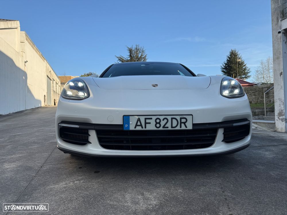 Porsche Panamera - 3