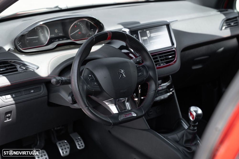 Peugeot 208 1.6 THP GTi - 15