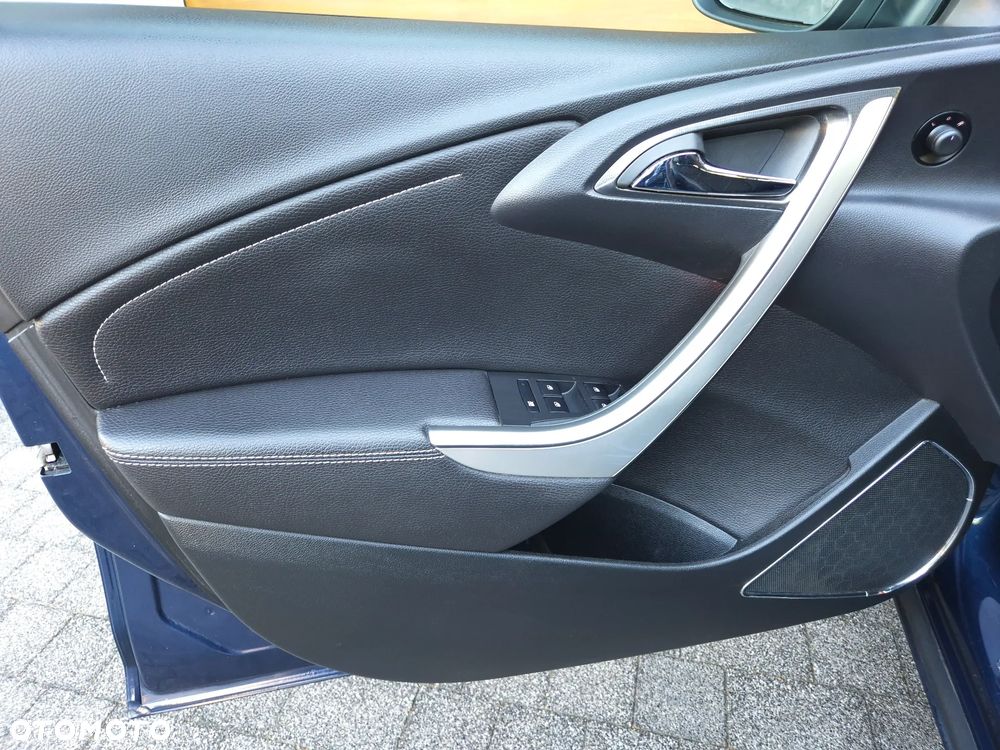 Opel Astra 1.6 Turbo Innovation - 24