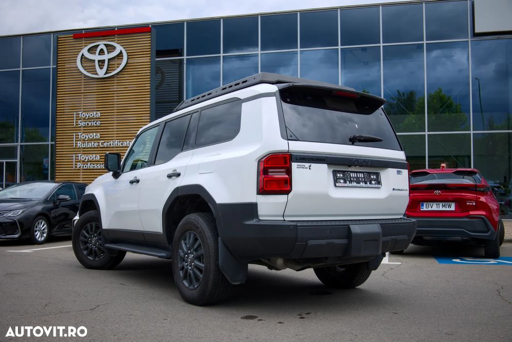 Toyota Land Cruiser - 5