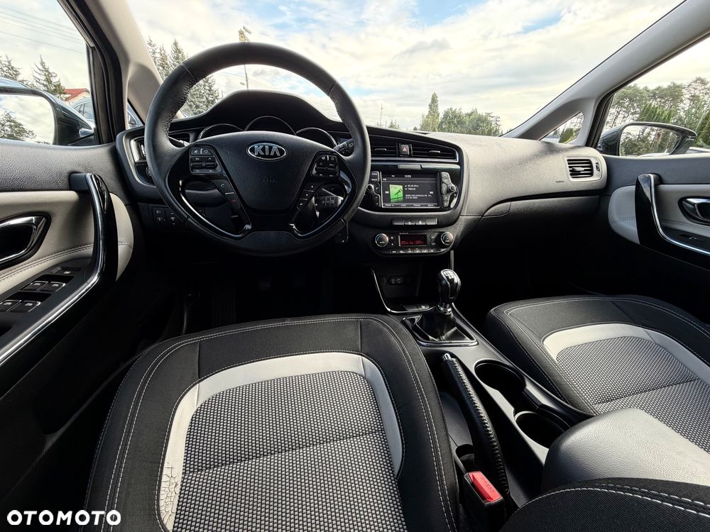 Kia Ceed - 15