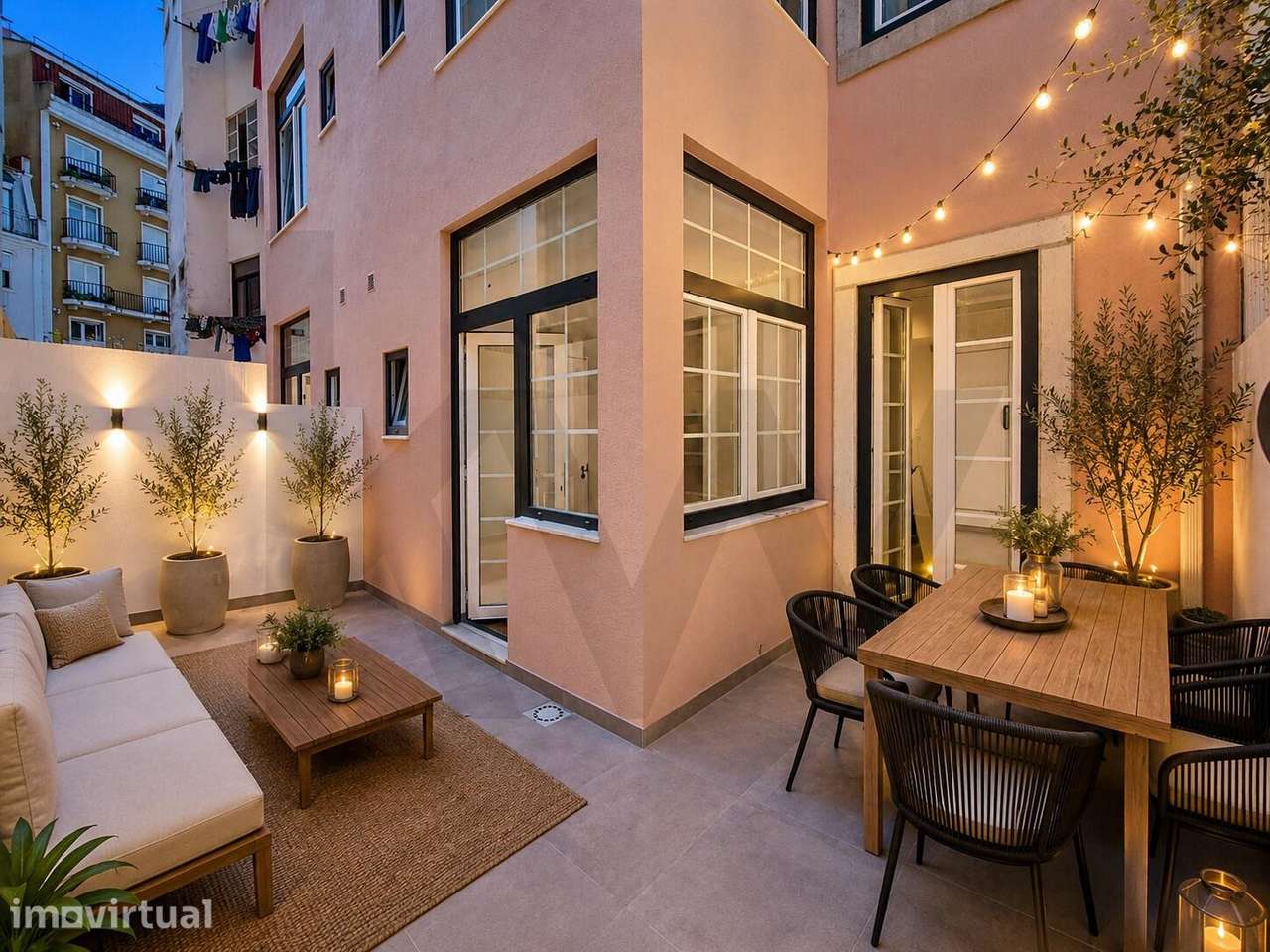 Apartamento T1 remodelado em Alcântara com logradouro privativo - Grande imagem: 2/26
