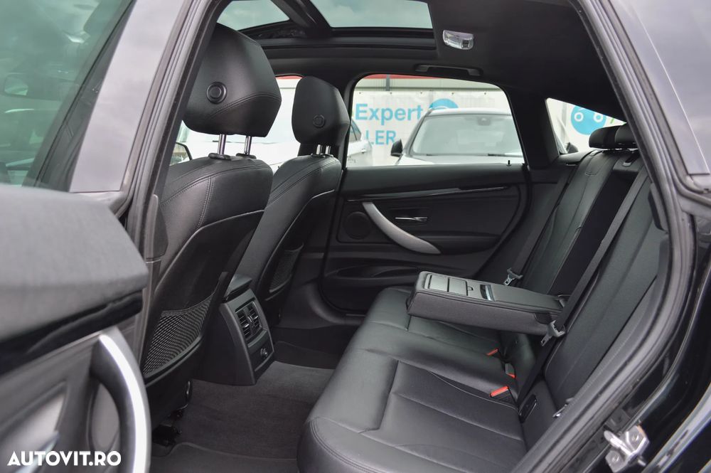 BMW Seria 3 320d Aut. M Sport - 32