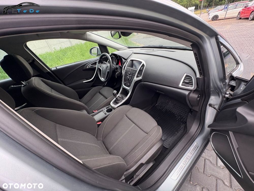Opel Astra 2.0 CDTI Cosmo - 21