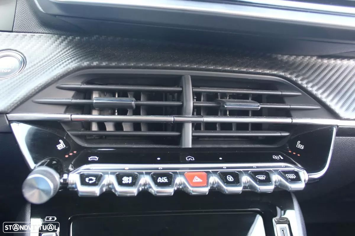 Peugeot 208 1.2 Hybrid Allure e-DCS6 - 15