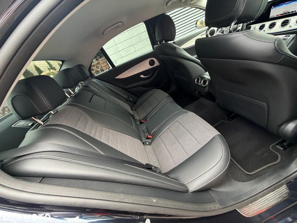 Mercedes-Benz Klasa E 300 Avantgarde - 35