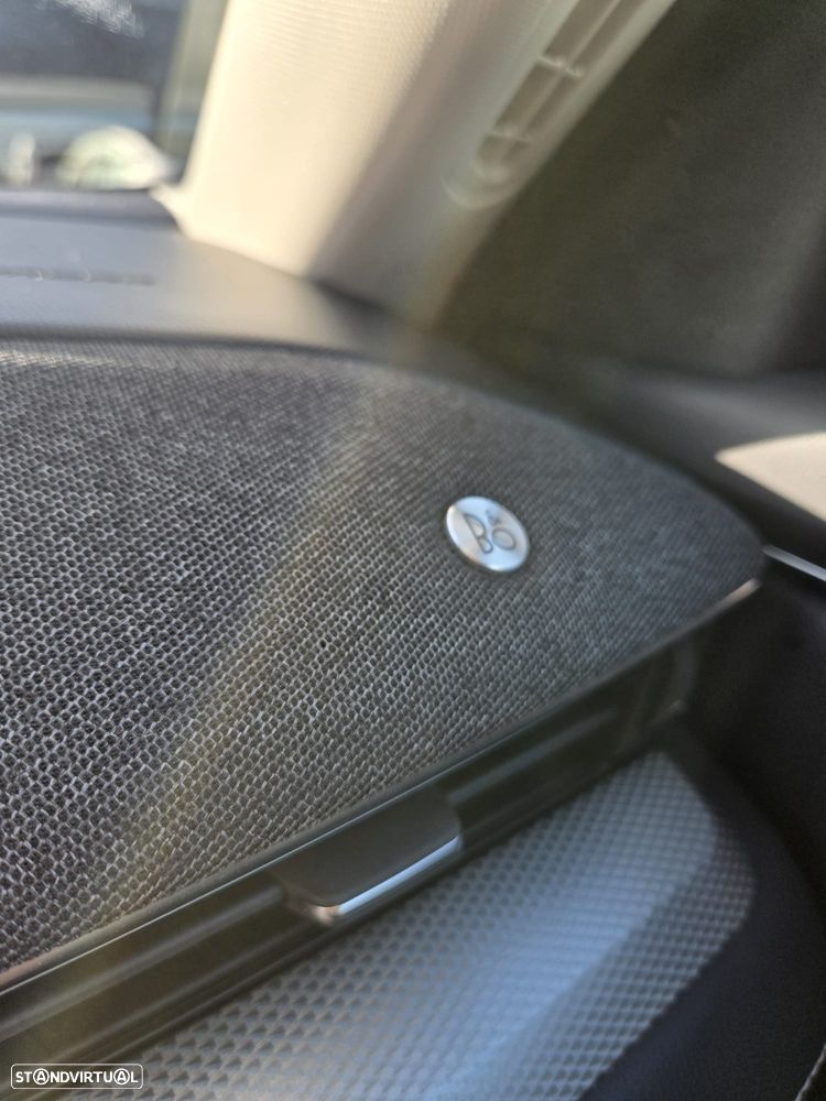 Ford Mustang Mach-E PREMIUM - 8