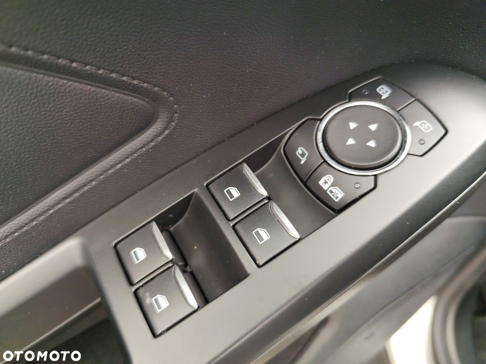 Ford Focus - 11