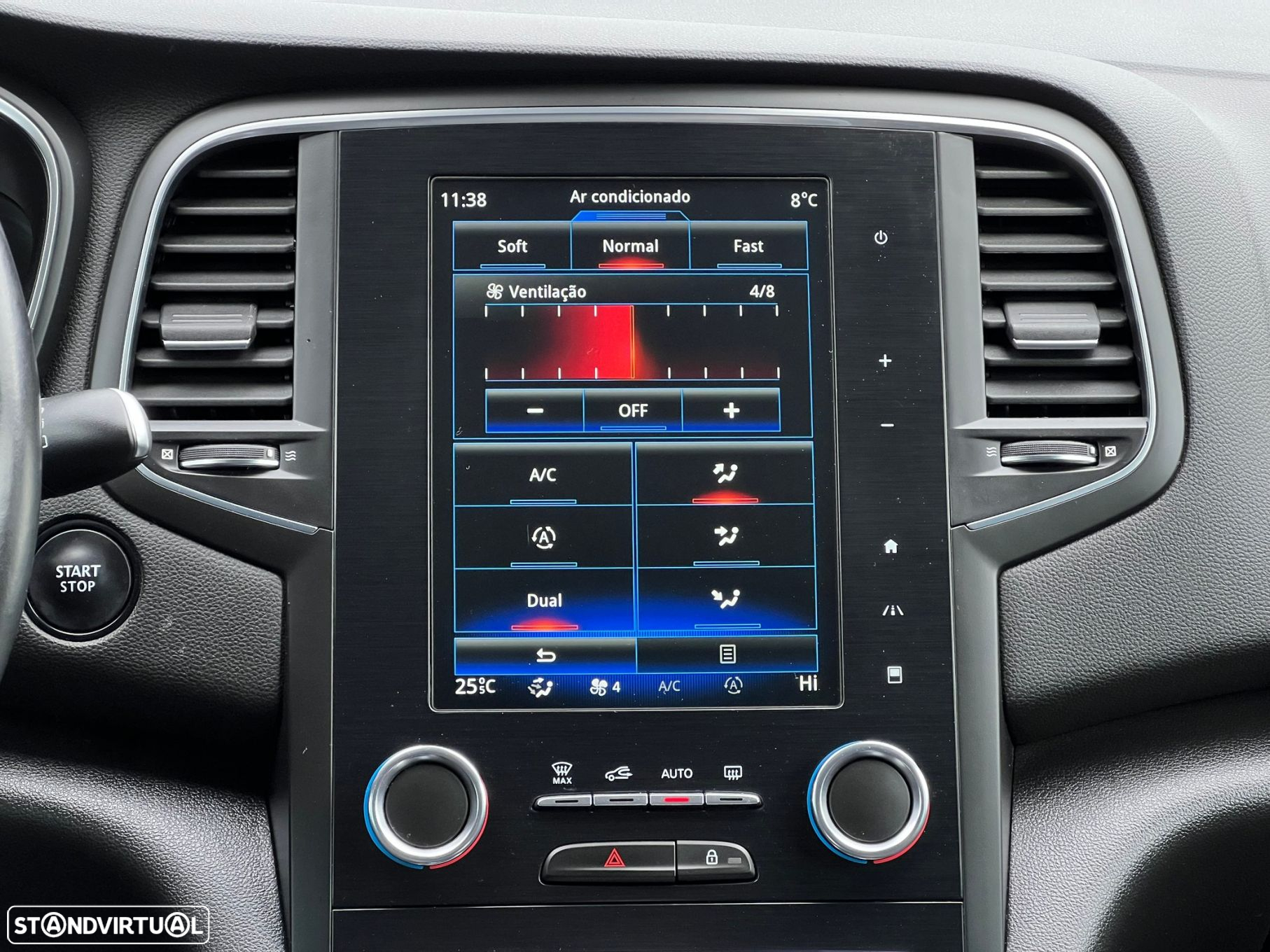 Renault Mégane 1.5 Blue dCi Bose Edition - 16