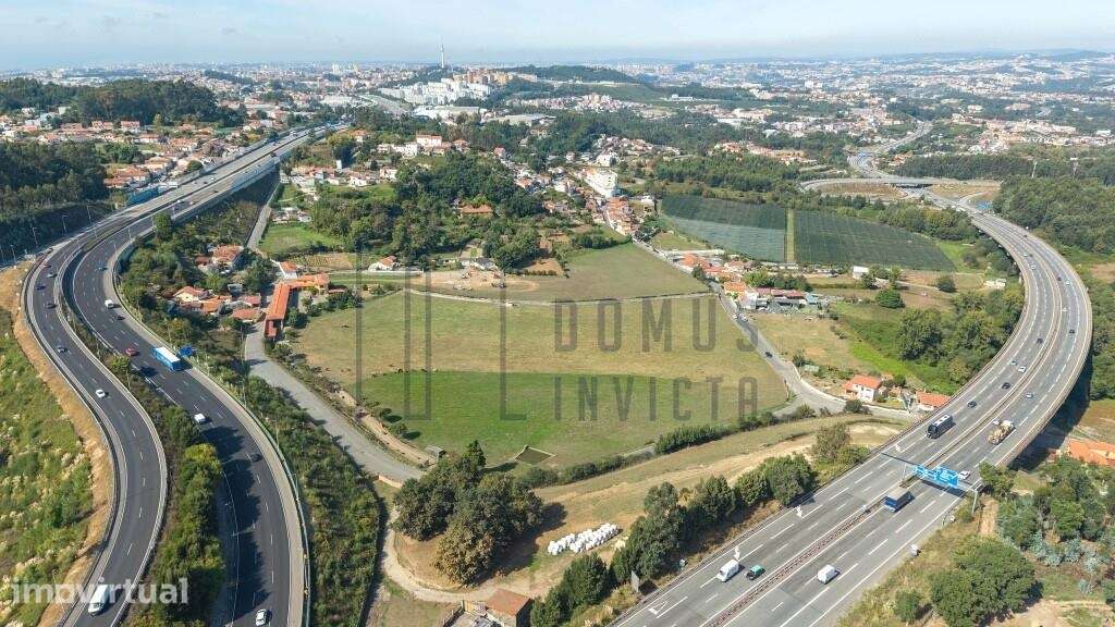 Quinta em Pedroso, Vila Nova de Gaia, com 40 mil metros quadrados. - Grande imagem: 5/60