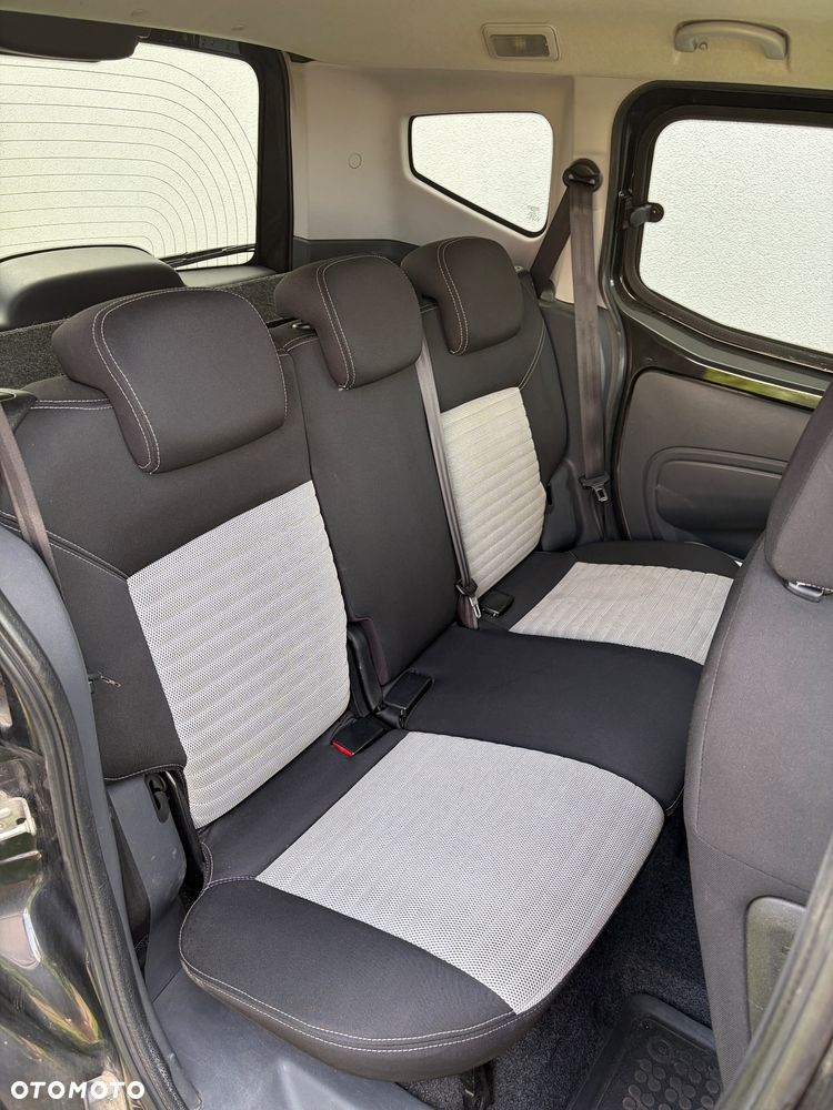 Fiat Fiorino Kombi Elegant - 8