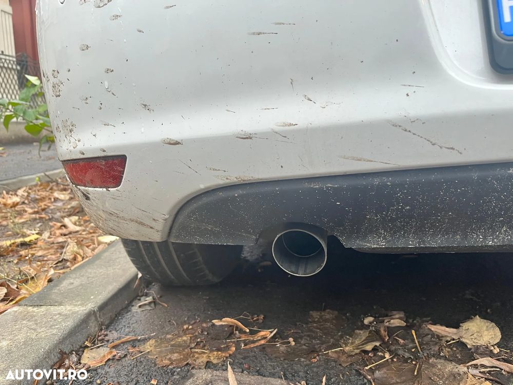 Volkswagen Golf - 10