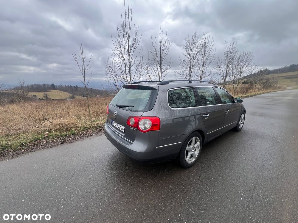 Volkswagen Passat 2.0 TDI Individual Chrom - 11