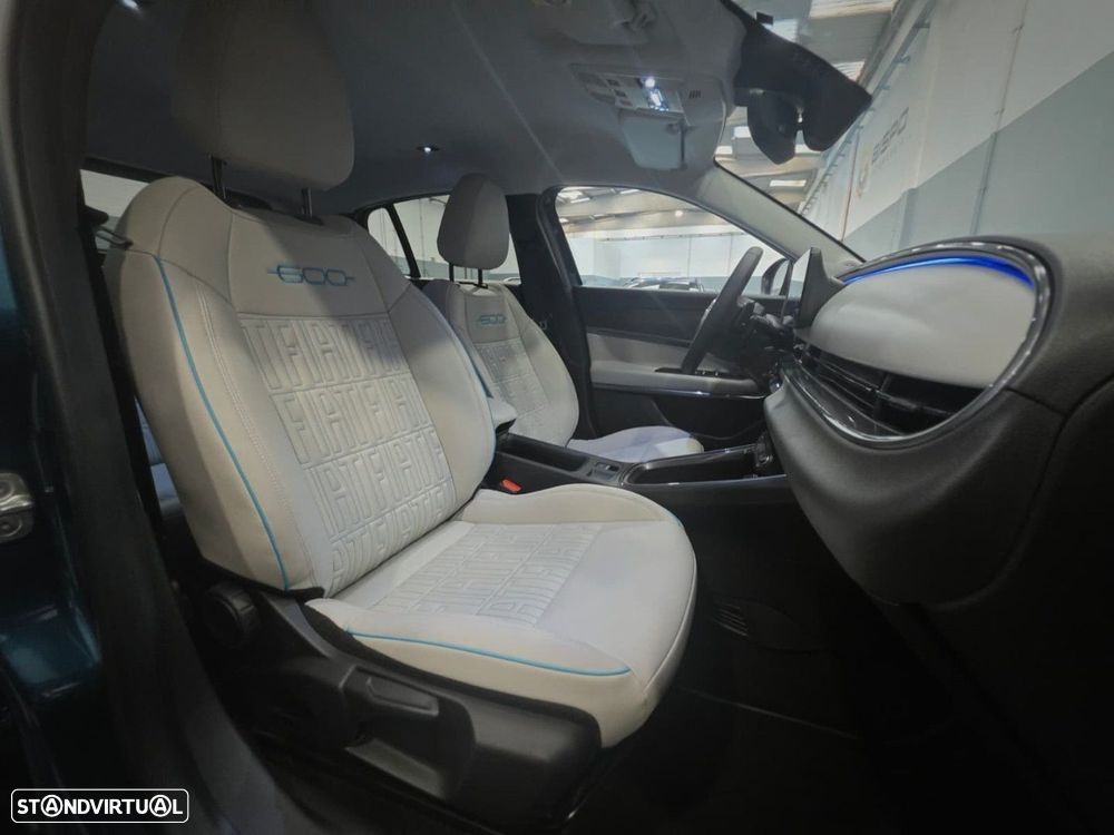 Fiat 600 1.2 Hybrid La Prima — fotografia 17