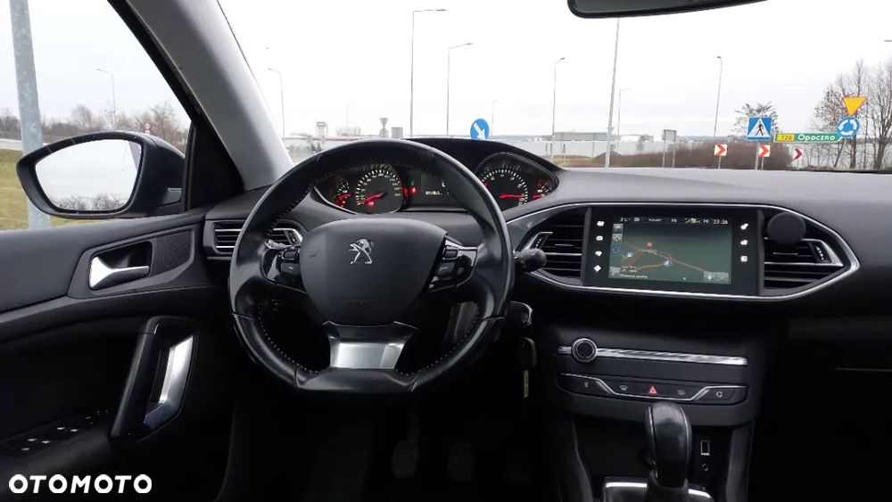 Peugeot 308 1.2 PureTech Business Line S&S - 5