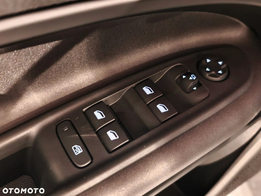 Alfa Romeo Junior 1.2 mHEV Ti eDCT - 34