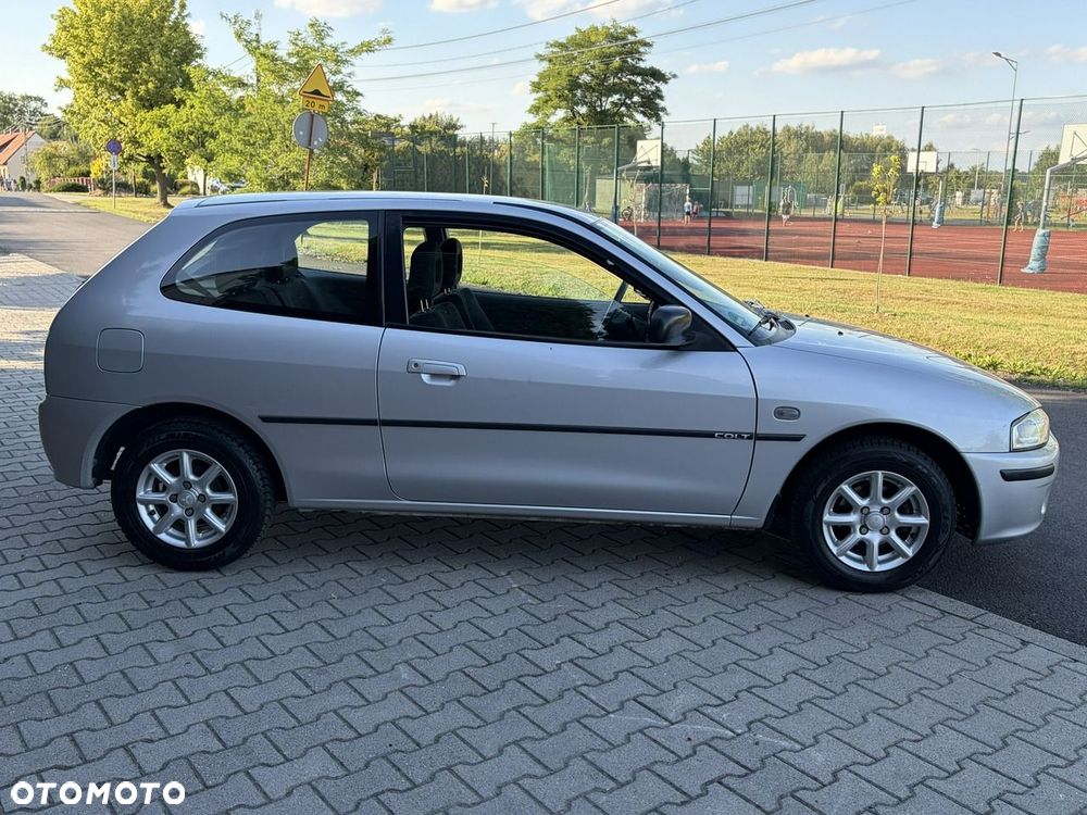 Mitsubishi Colt - 8