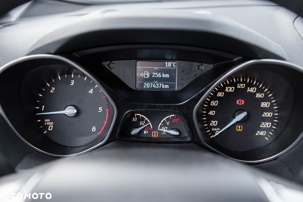Ford Grand C-MAX - 21