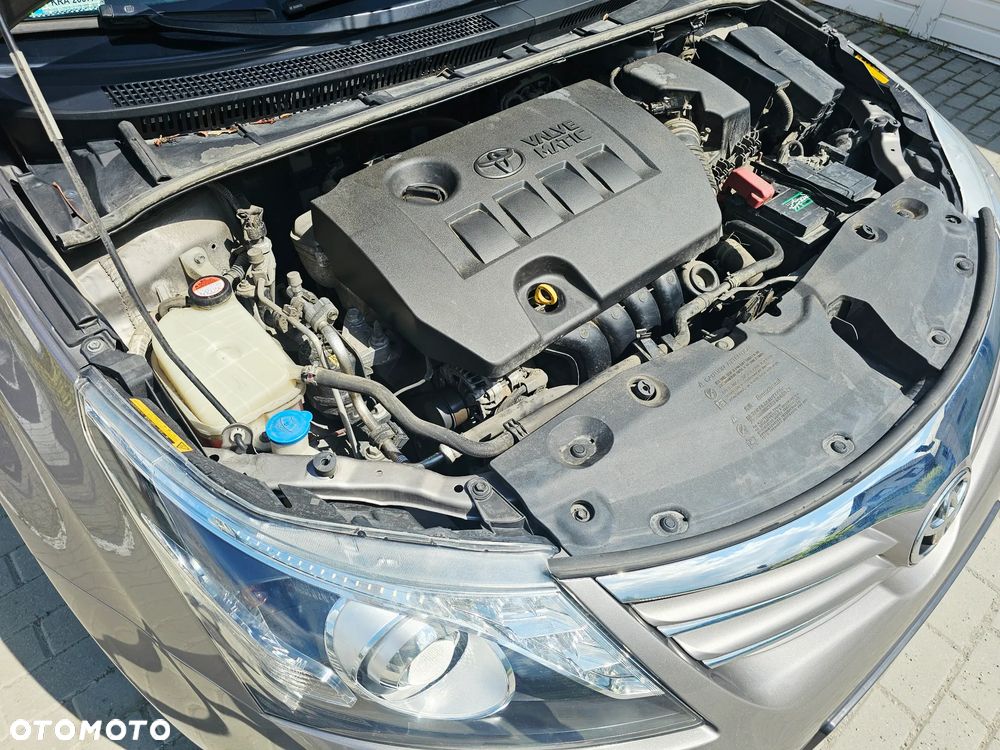 Toyota Avensis 1.8 Prestige - 24