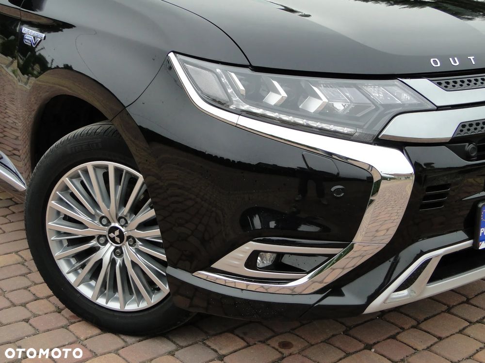 Mitsubishi Outlander Instyle + - 18