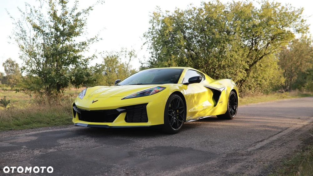 Chevrolet Corvette - 5