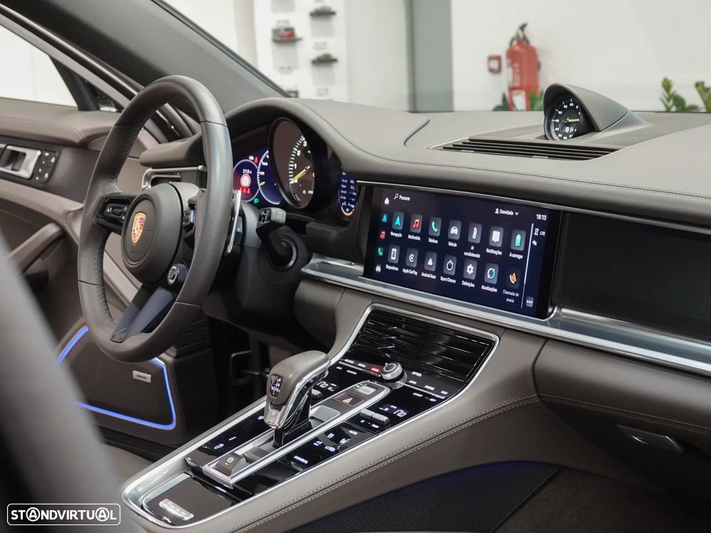 Porsche Panamera 4 E-Hybrid Platinum Edition com PDLS - 34