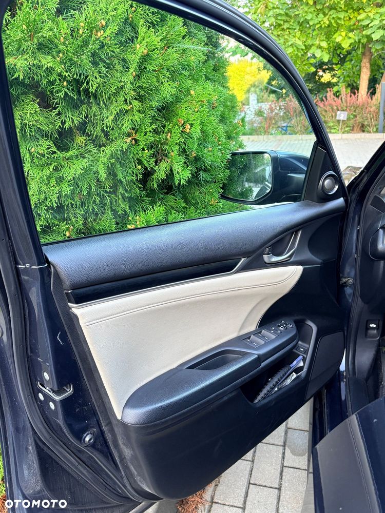 Honda Civic 1.5 T Executive CVT - 18