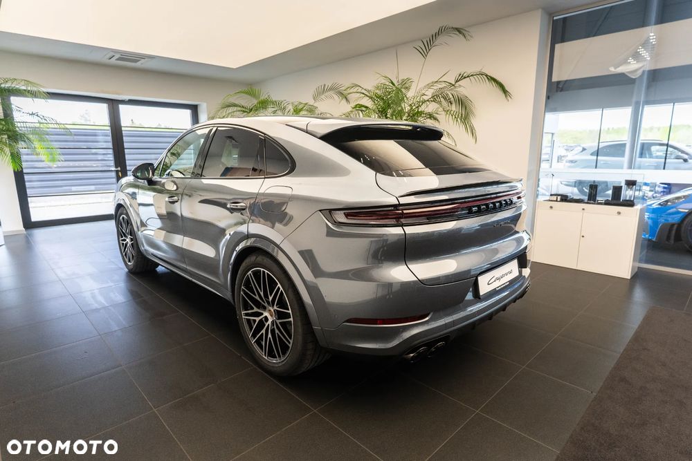 Porsche Cayenne E-Hybrid PHEV Black Edition - 3