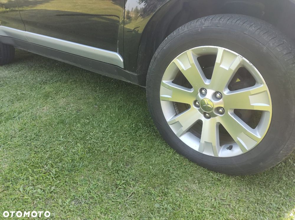 Mitsubishi Outlander - 9