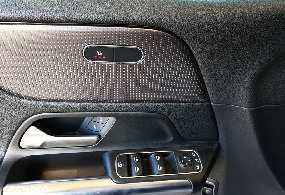 Mercedes-Benz Klasa B 180 d Progressive 8G-DCT - 14