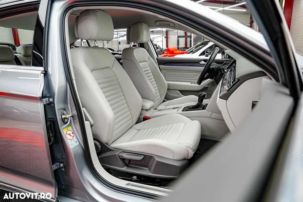 Volkswagen Passat 2.0 TDI DSG Highline - 8
