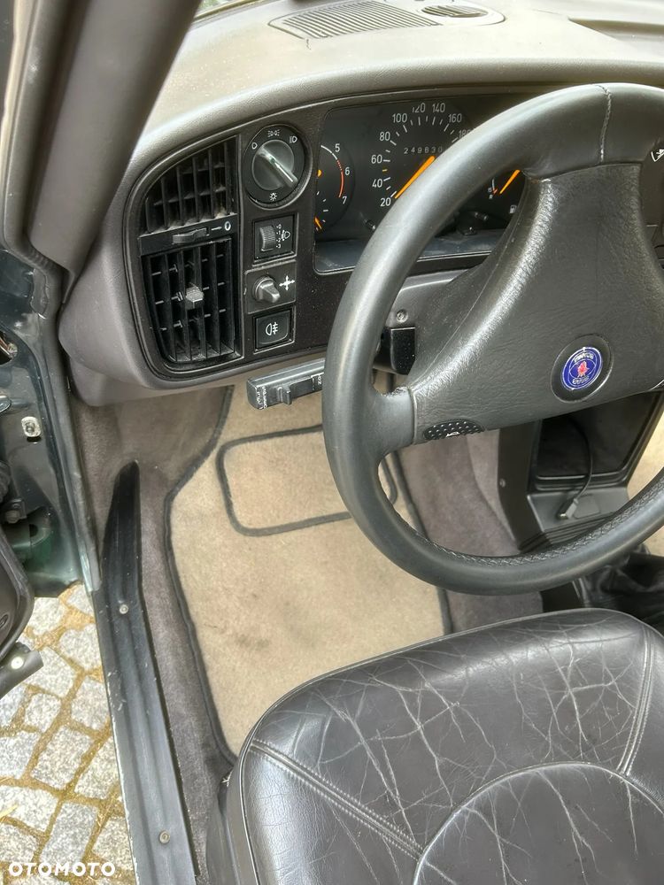 Saab 900 - 22