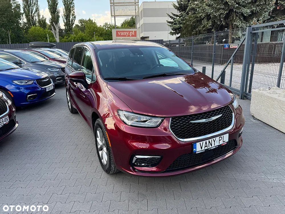 Chrysler Pacifica - 3