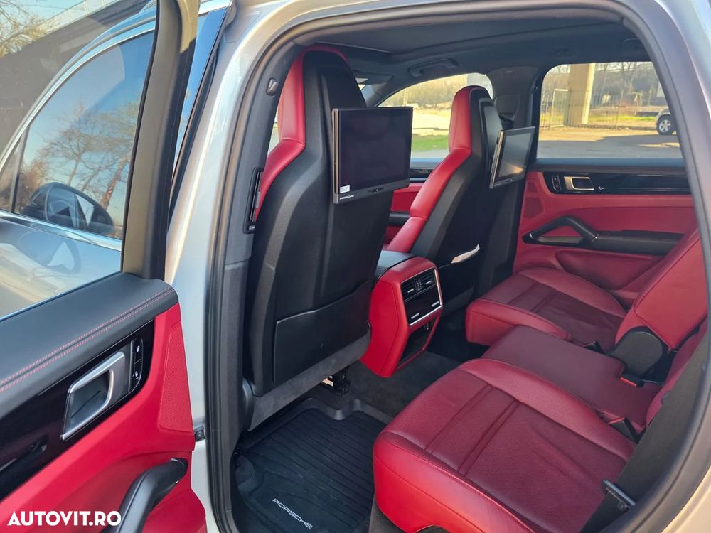 Porsche Cayenne - 33