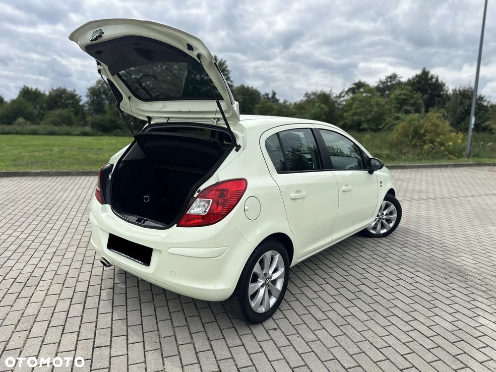 Opel Corsa 1.4 16V 150 Jahre - 5