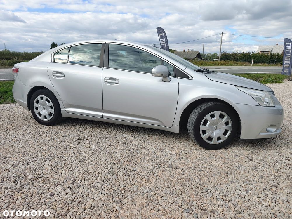 Toyota Avensis - 14