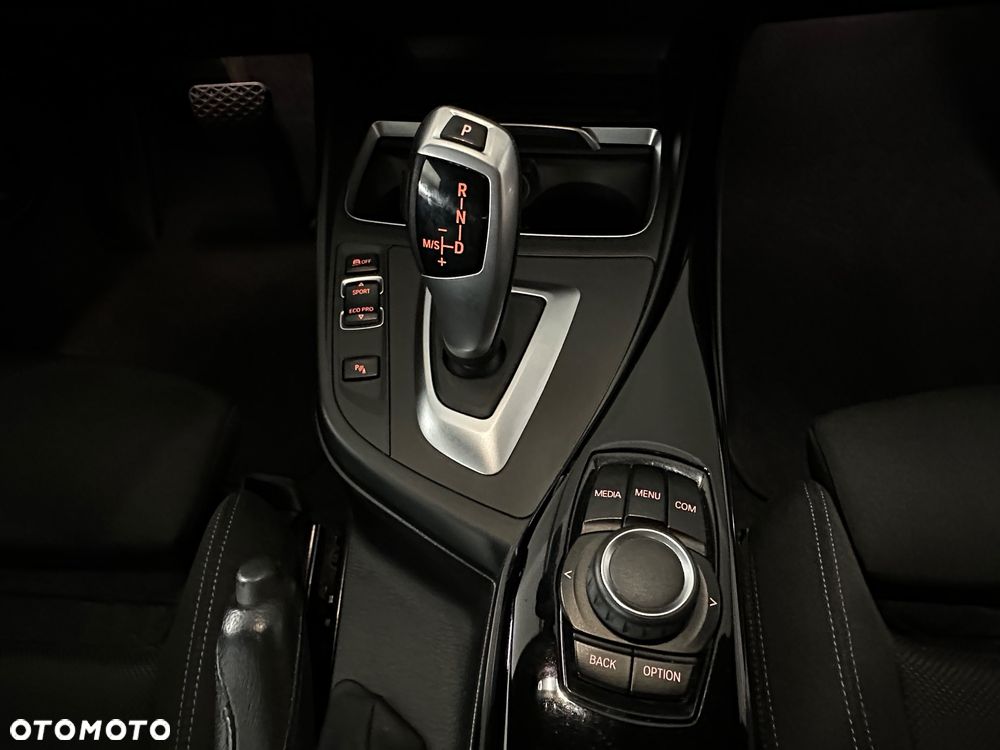 BMW Seria 1 - 23