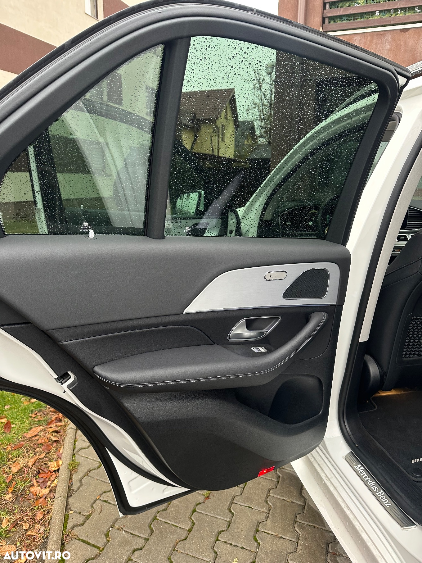 Mercedes-Benz GLE 300 d 4Matic 9G-TRONIC AMG Line - 12