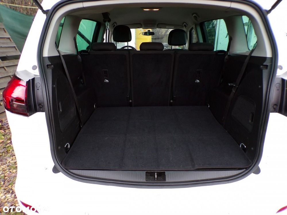 Opel Zafira - 32
