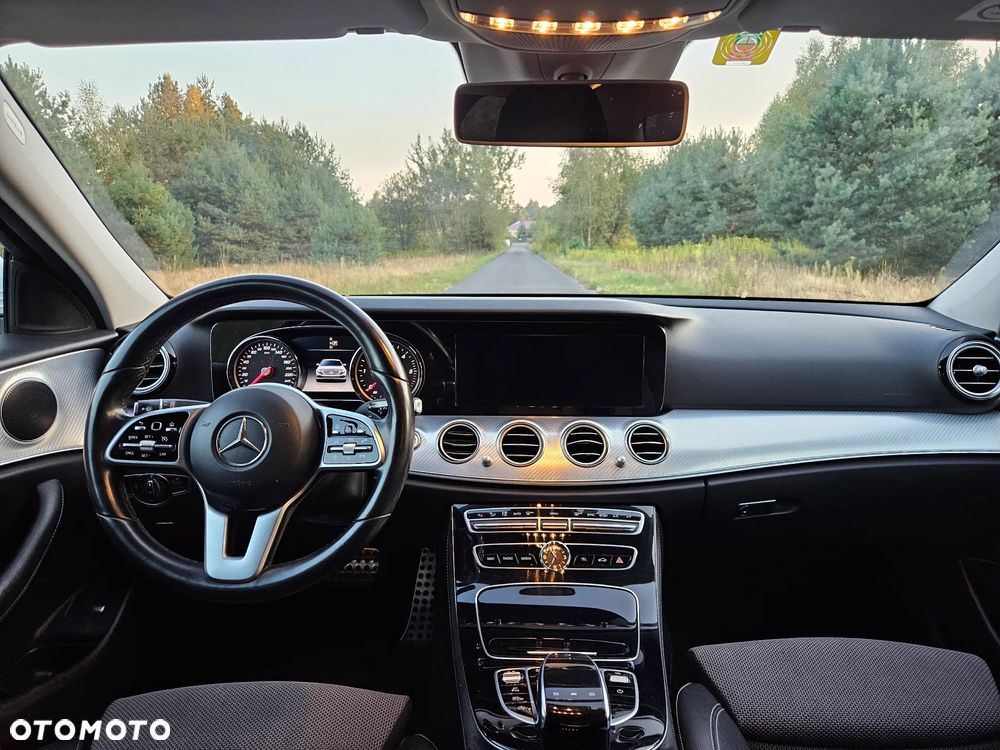 Mercedes-Benz Klasa E 200 d 9G-TRONIC Exclusive - 18