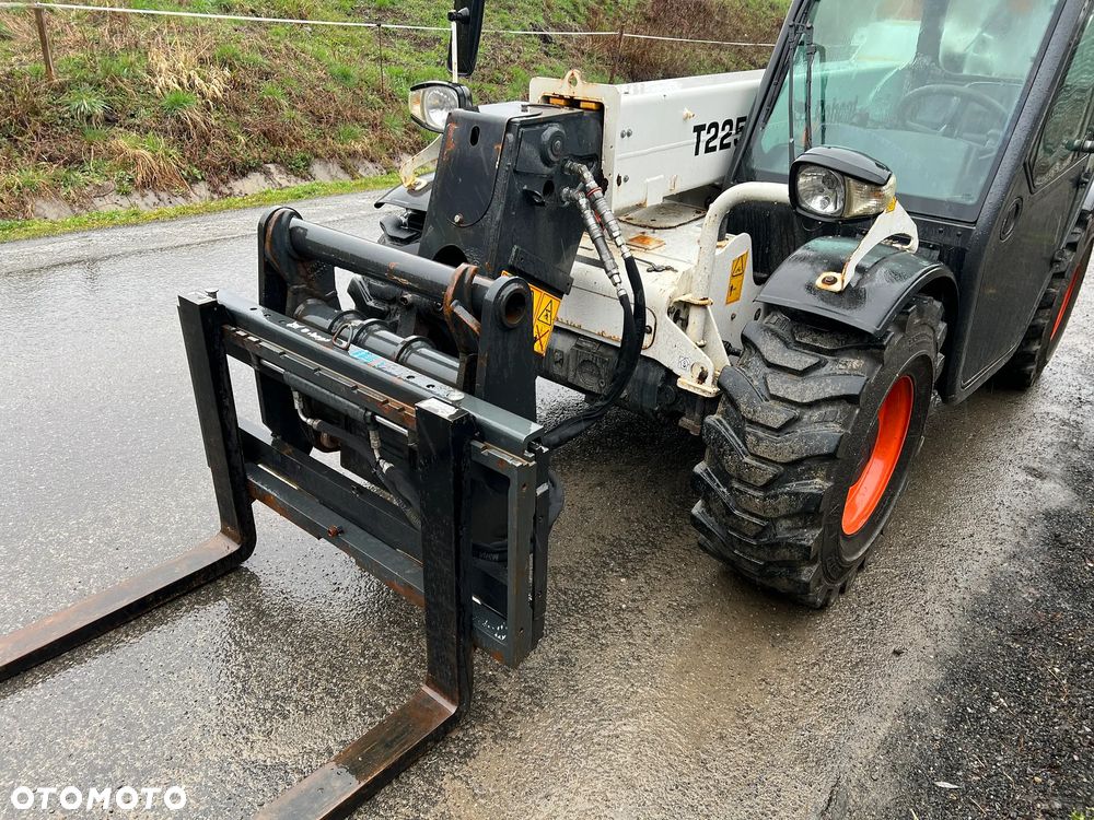 Bobcat T2250 | Ładowarka Teleskopowa | BOBCAT T 2250 | Udźwig 2200 kG | 5 Metrów | Nowe Opony | w Oryginale | Stan IDEALNY | Miniładowarka | 6 Metrów | - 19